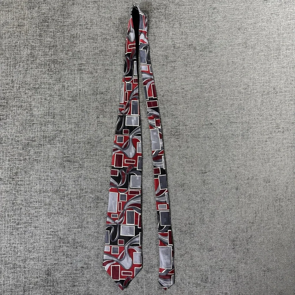 Screenplay by Martin‎ Wong Necktie Silk Red Gray Black Retro Made USA 57
